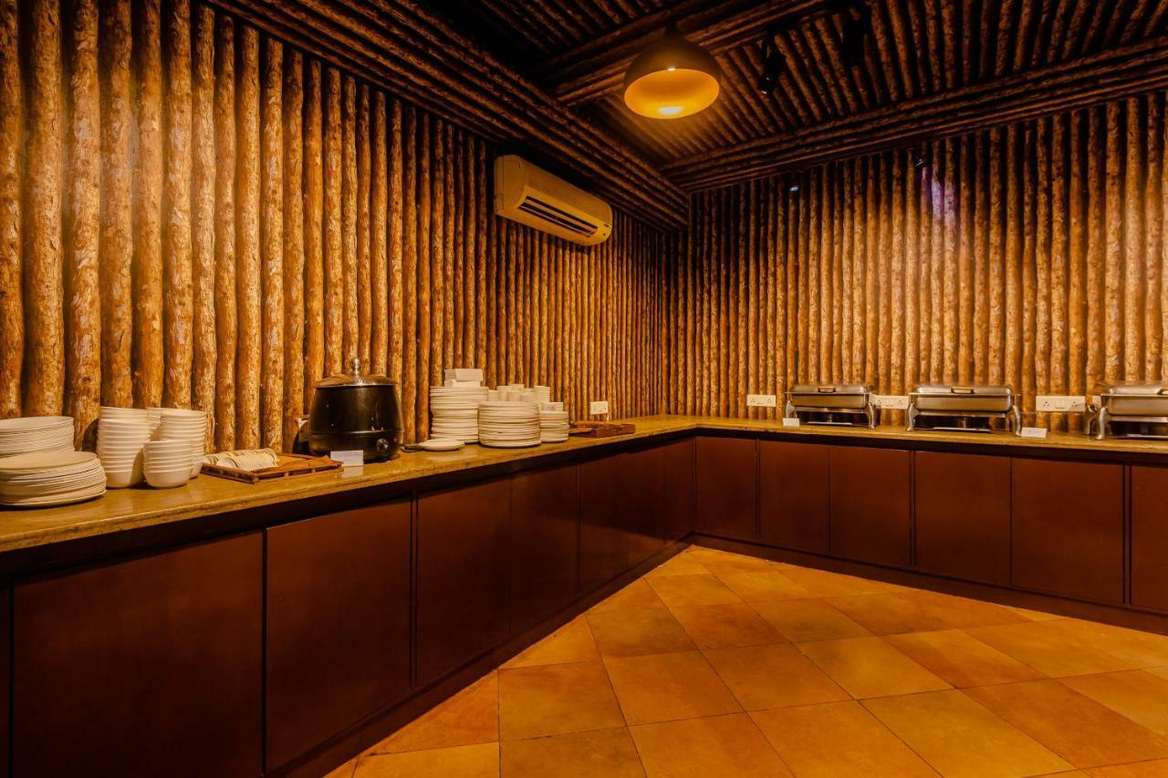 ดิสคัฟเวอร์ รีสอร์ต Hotel เนราล ภายนอก รูปภาพ