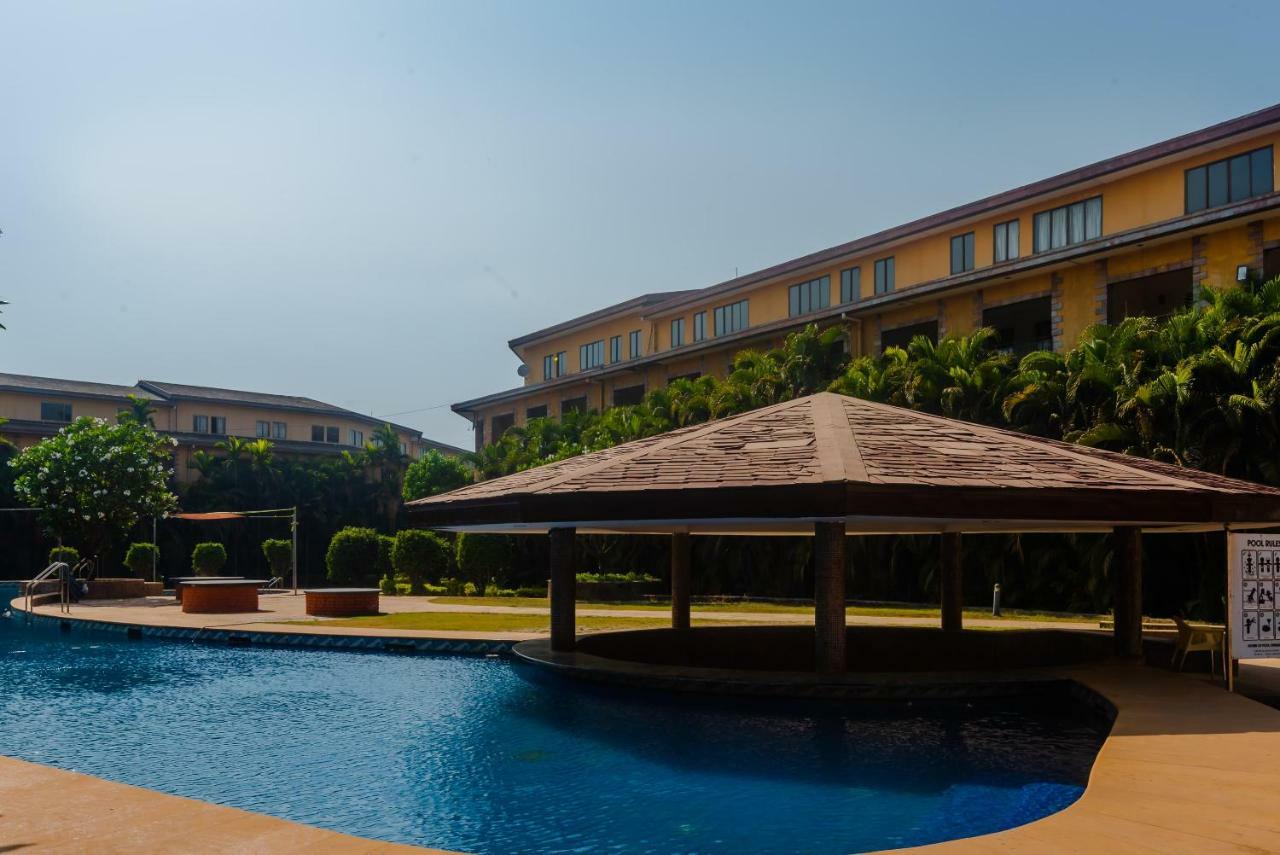 ดิสคัฟเวอร์ รีสอร์ต Hotel เนราล ภายนอก รูปภาพ