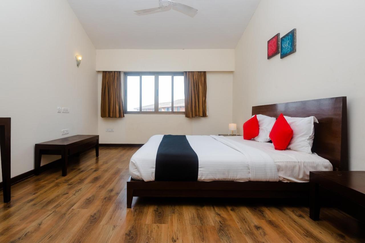 ดิสคัฟเวอร์ รีสอร์ต Hotel เนราล ภายนอก รูปภาพ
